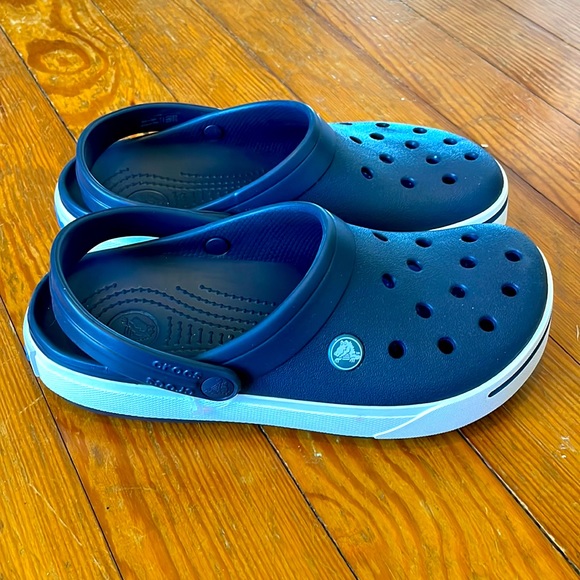 Crocs - Picture 3 of 4